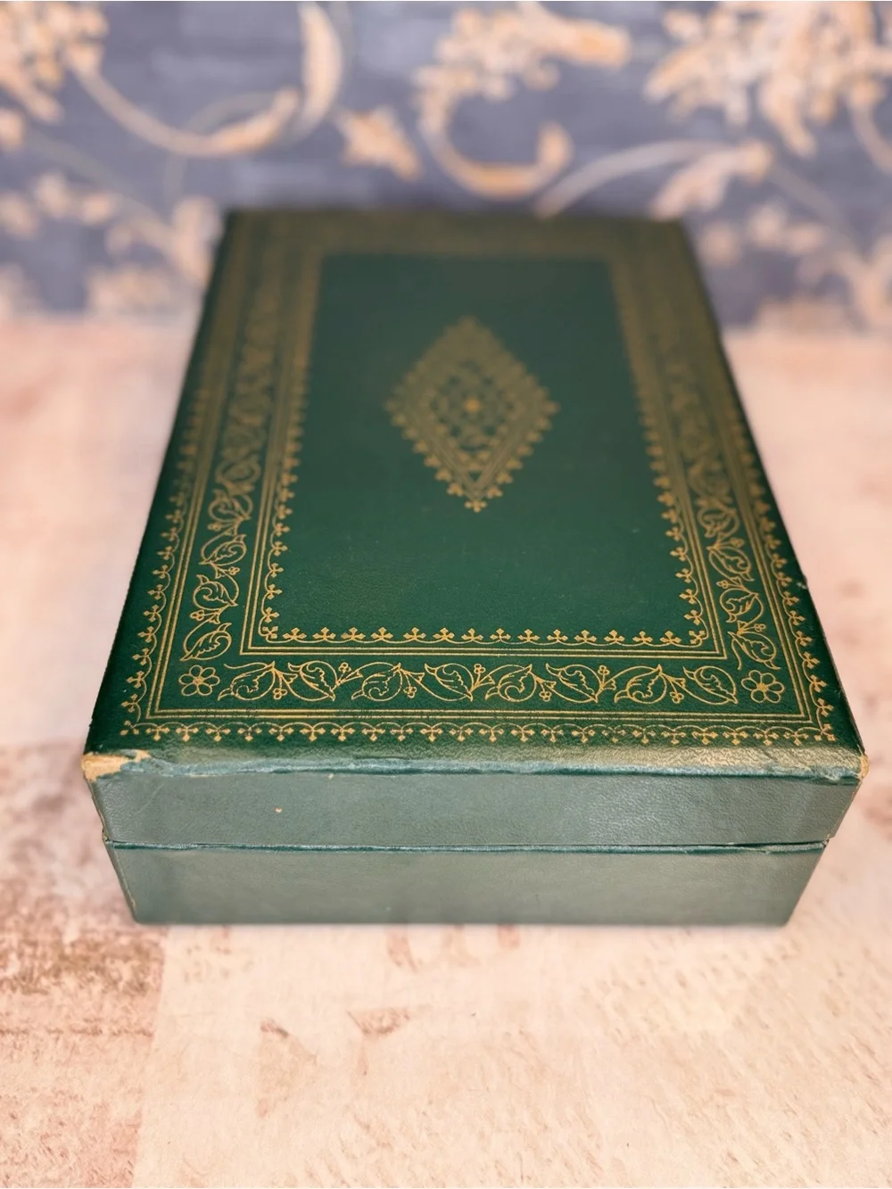 Vintage Green Faux Leather Jewelry Box Brass Lock Ring Tray Vanity Case